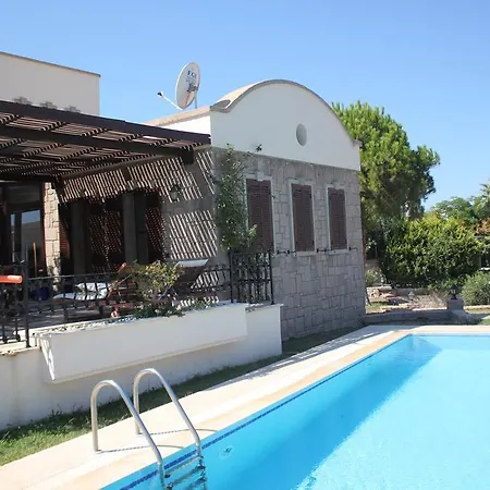 Important Group | Bd411 4 Bedroom Pool بودروم